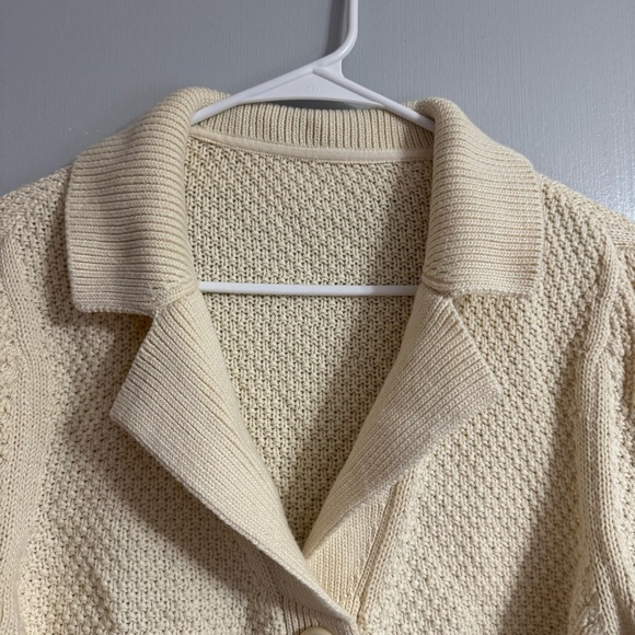 L.L. Bean Women's Cotton Signature Knit Cardigan Sweater Size Medium in Cream - Picture 4 of 5